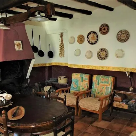 Holiday home Cal Gironell